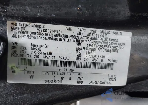 2015 Ford Focus Se z USA, uszkodzony, nr VIN 1FADP3KE8FL267102